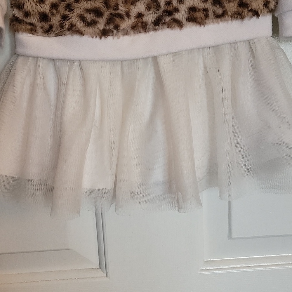 The Children's Place one piece Leopard dress, 9-12 months, tan and cream. - Picture 6 of 8
